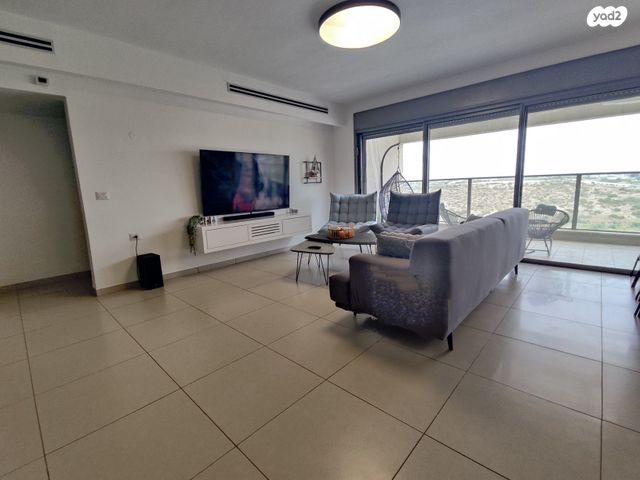 דירה, אורנית