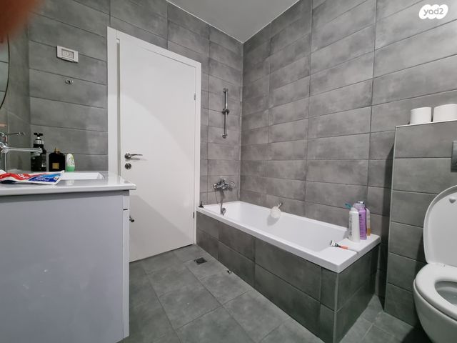 דירה, אריאל שרון, נווה שרון / שער העיר, נתיבות