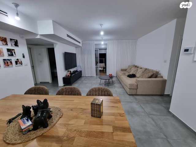 דירה, אריאל שרון, נווה שרון / שער העיר, נתיבות