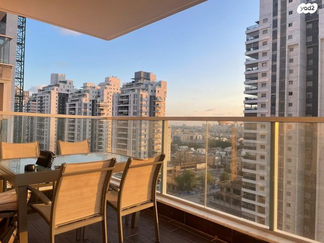 דירה, דגניה 2, ח-501, חולון