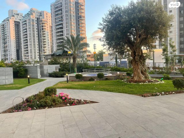 דירה, דגניה 2, ח-501, חולון