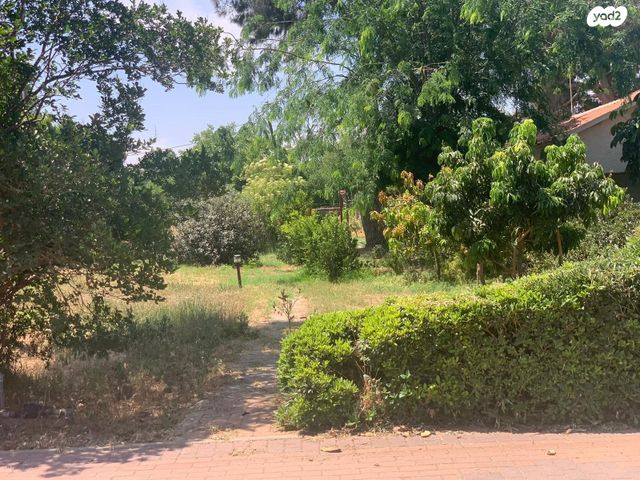 בית פרטי/ קוטג', בית יצחק שער חפר