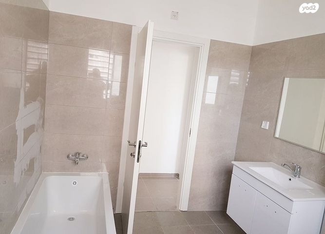 דירה, גבעת אוסישקין, נהריה