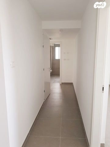 דירה, גבעת אוסישקין, נהריה