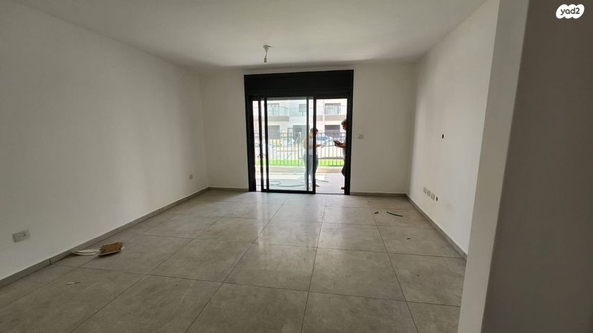 דירת גן, אופקים