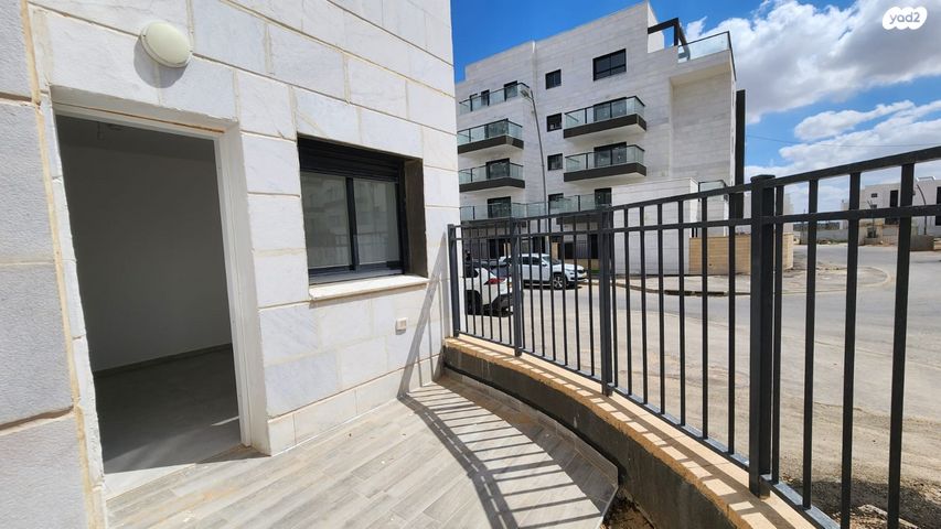 דירת גן, אופקים