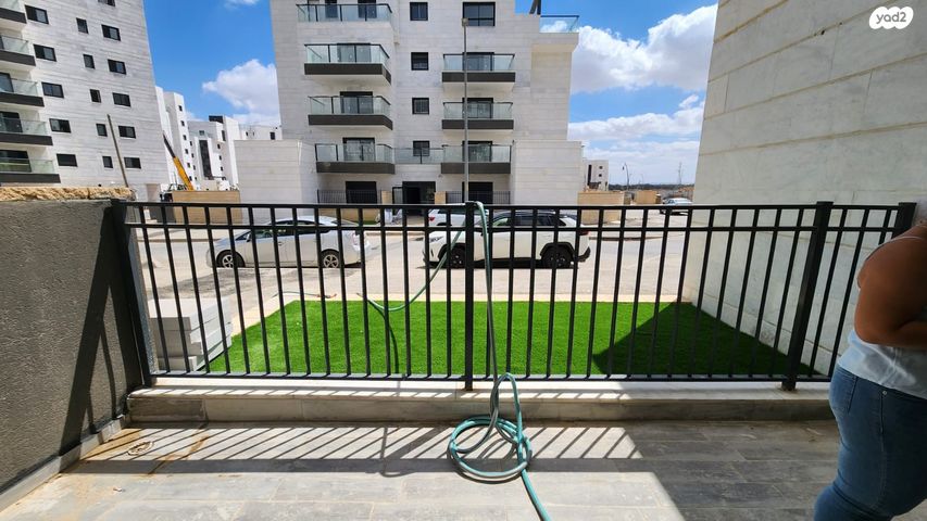 דירת גן, אופקים