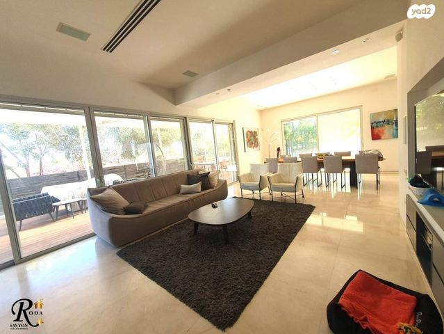 בית פרטי/ קוטג', סביון