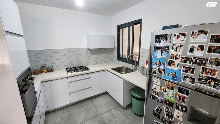 דירת גן, נרקיס 14, הפרחים, חריש