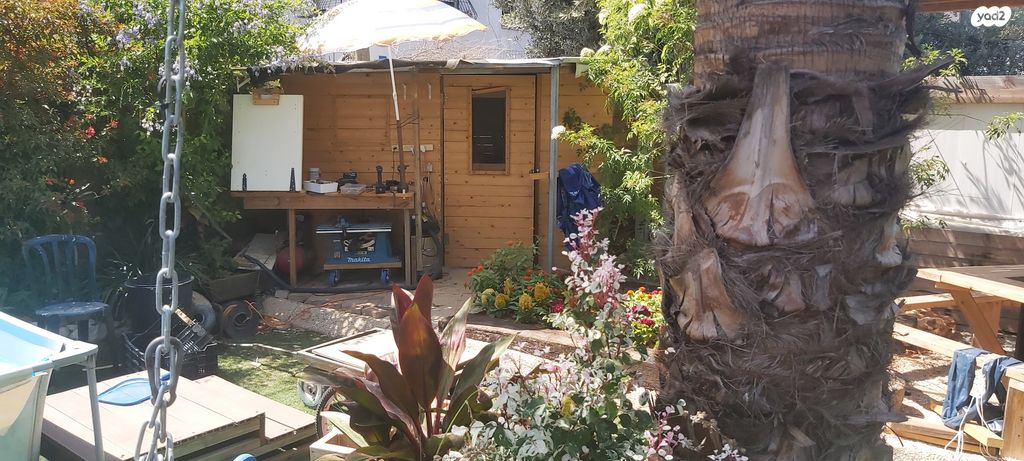 דו משפחתי, הרב ז. גולד, נאות גנים, נתניה