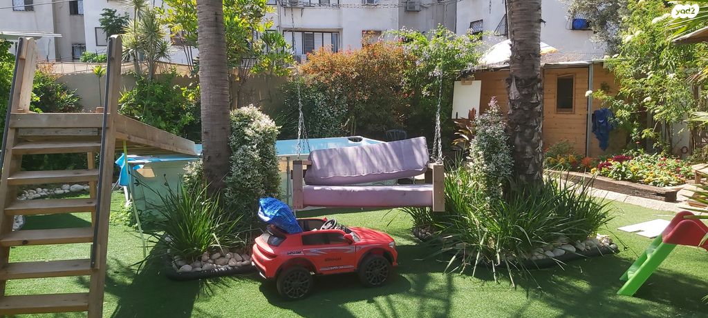 דו משפחתי, הרב ז. גולד, נאות גנים, נתניה