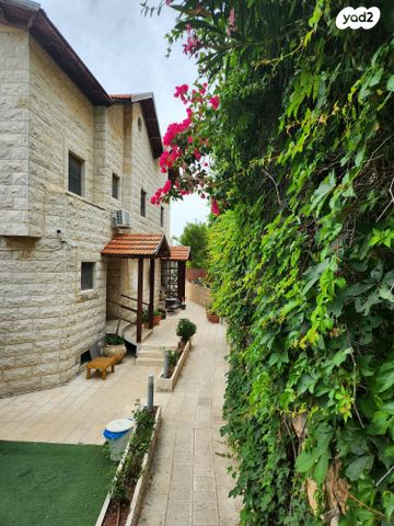 דו משפחתי, כרמים, מעוז ציון א', מבשרת ציון