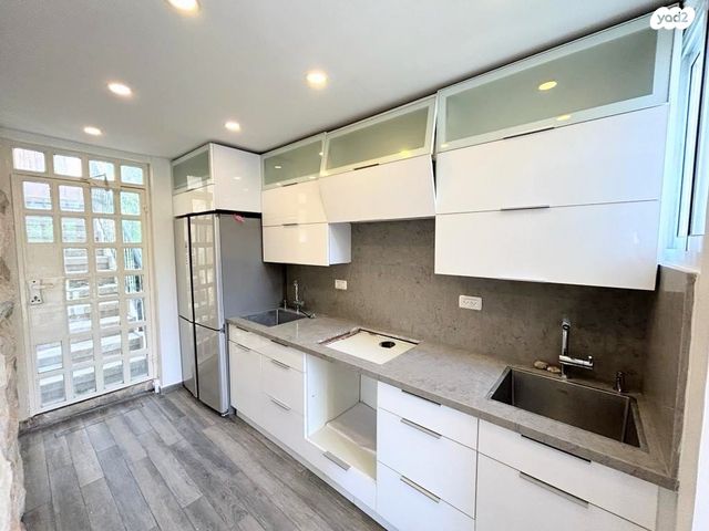 גג/ פנטהאוז, מנחם אוסישקין, רחביה, ירושלים