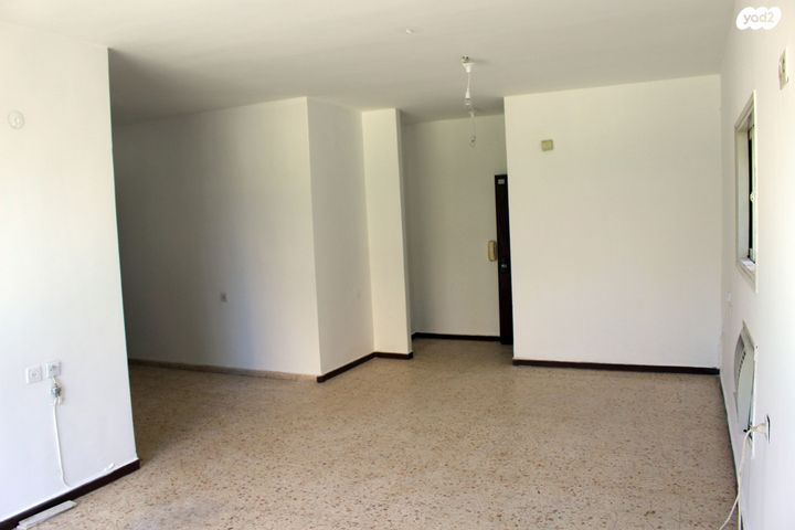 דירה, מקס נורדאו 17, ג' / מרכז מזרח העיר, רחובות