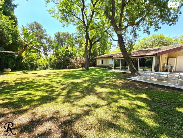 בית פרטי/ קוטג', סביון