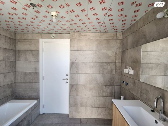 גג/ פנטהאוז, הצפירה, מרכז, קרית עבודה, חולון