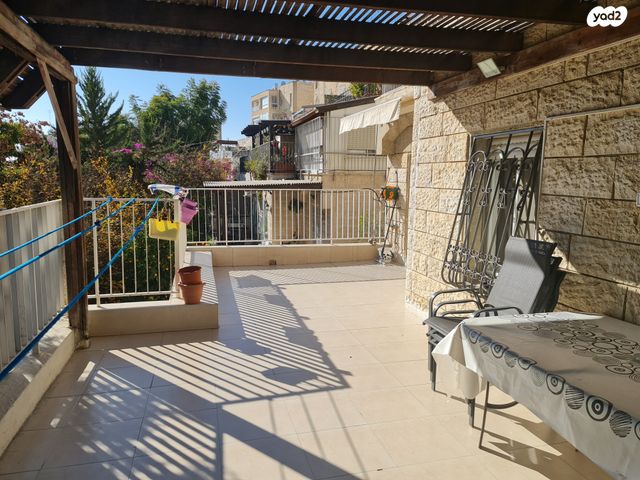 דירה, אדם, ארמון הנציב, תלפיות מזרח, ירושלים