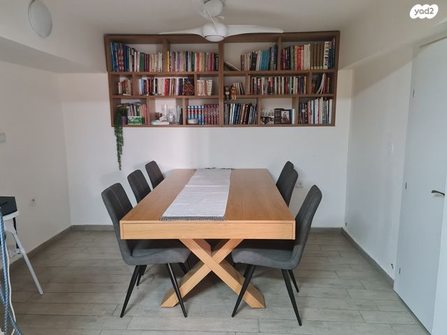 דירה, אדם, ארמון הנציב, תלפיות מזרח, ירושלים