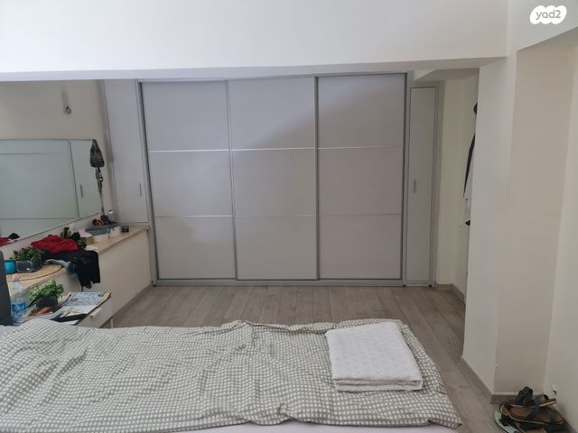 דירה, אדם, ארמון הנציב, תלפיות מזרח, ירושלים