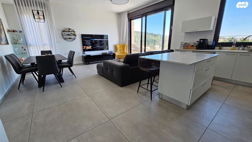 גג/ פנטהאוז, אבנר חי שאקי, גילה, ירושלים