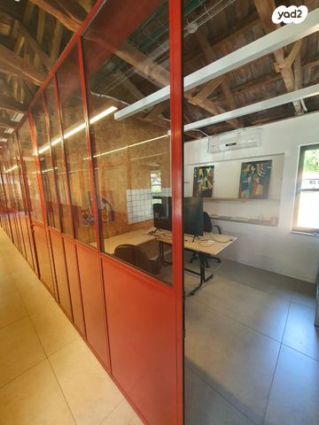 בניין משרדים, המרכז האקדמי רופין