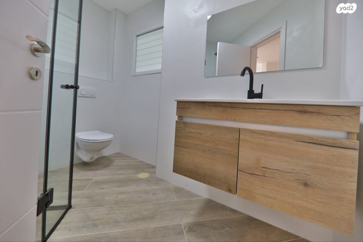 גג/ פנטהאוז, יקינטון, קרית ביאליק