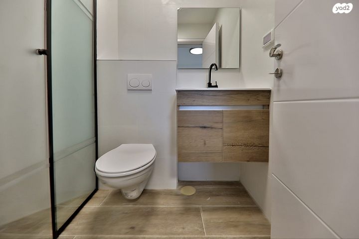 גג/ פנטהאוז, יקינטון, קרית ביאליק