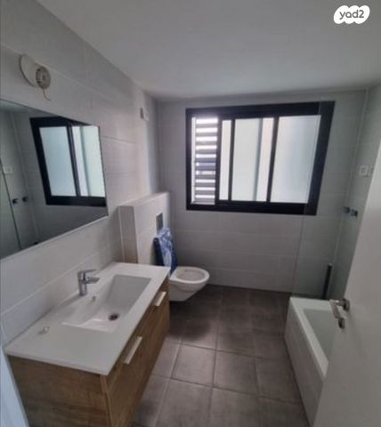 דירה, שדרות הקונגרס, אזור הבילויים, רמת גן