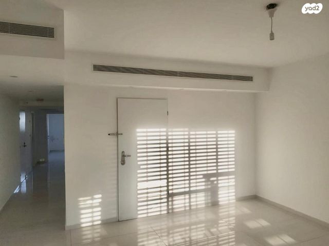 גג/ פנטהאוז, יהודה הלוי 41, מרכז העיר דרום, נתניה