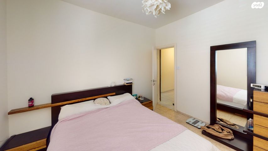 דירת גן, הלל, הרצליה