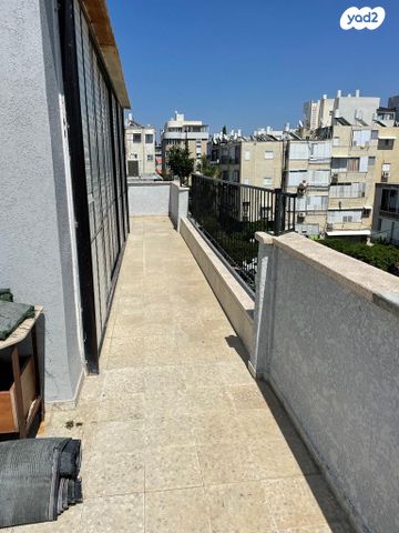 גג/ פנטהאוז, בת ים