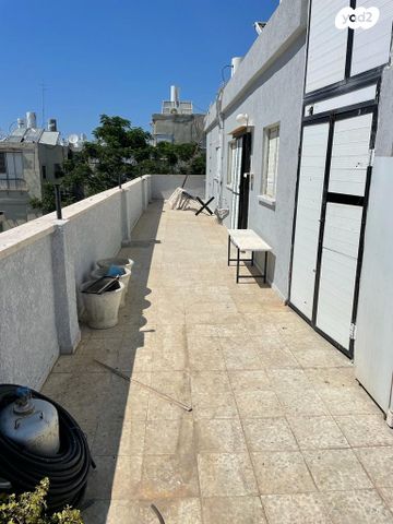 גג/ פנטהאוז, בת ים