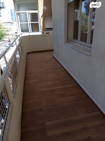 בניין מגורים, קסל, הרצליה, חיפה