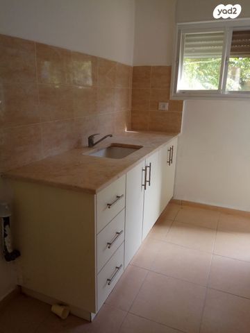 בניין מגורים, קסל, הרצליה, חיפה