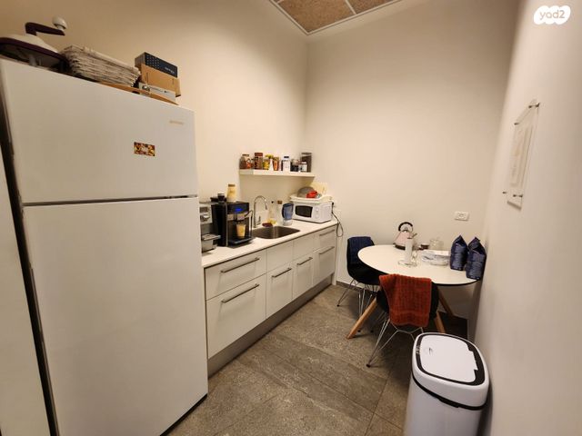 משרדים, דרך לב השרון 42, צורן, קדימה צורן