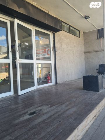 אולמות, כפר סבא