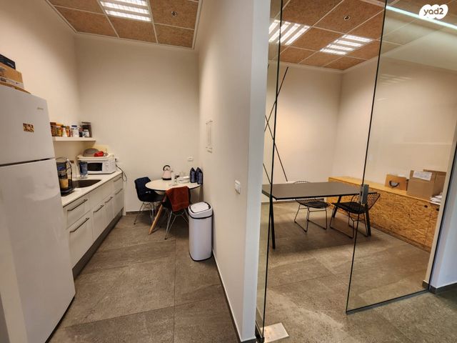 משרדים, דרך לב השרון 42, צורן, קדימה צורן