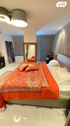 אורי צבי גרינברג 