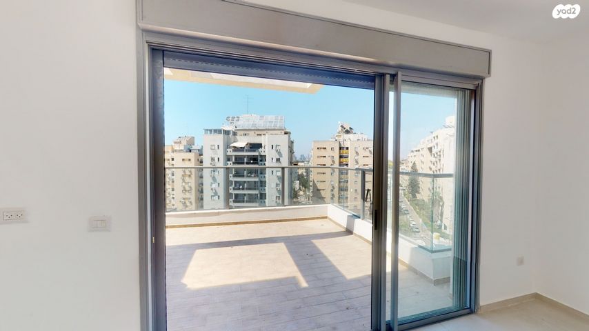 גג/ פנטהאוז, הצפירה, מרכז, קרית עבודה, חולון