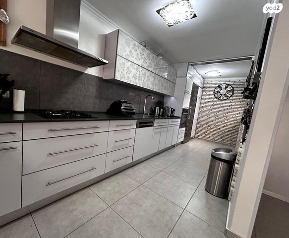 דו משפחתי, לבאות, ערד