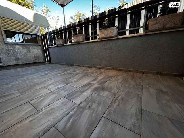 דו משפחתי, לבאות, ערד