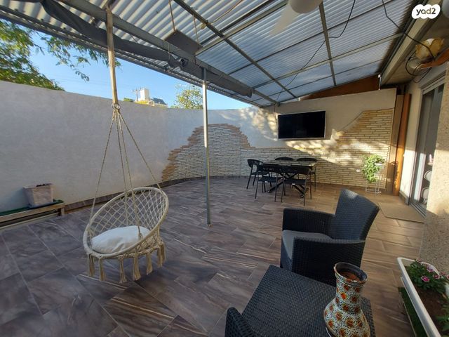 דו משפחתי, לבאות, ערד