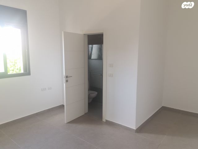 דירה, יצחק גרציאני, נווה זמר, רעננה