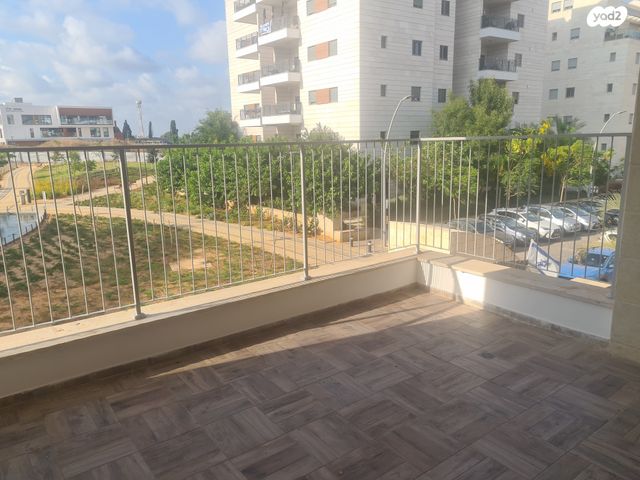 דירה, יצחק גרציאני, נווה זמר, רעננה