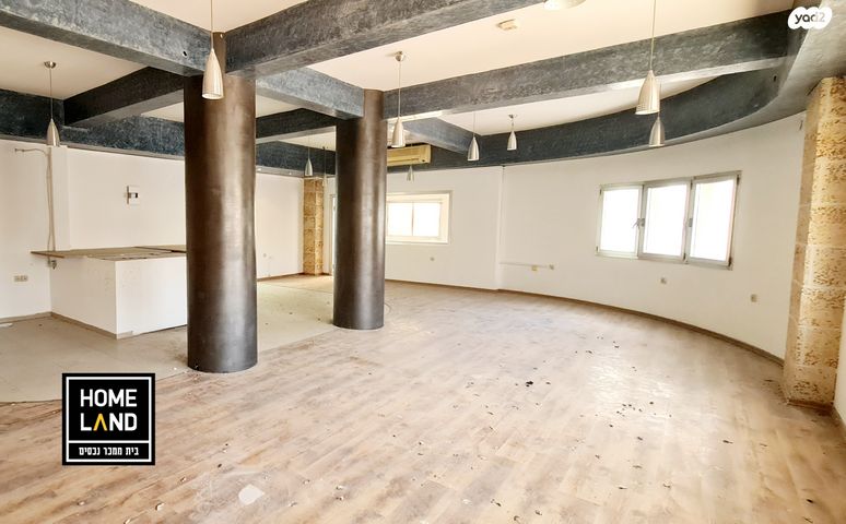 משרדים, כיאט, שער פלמר, תחנת רכבת השמונה, חיפה