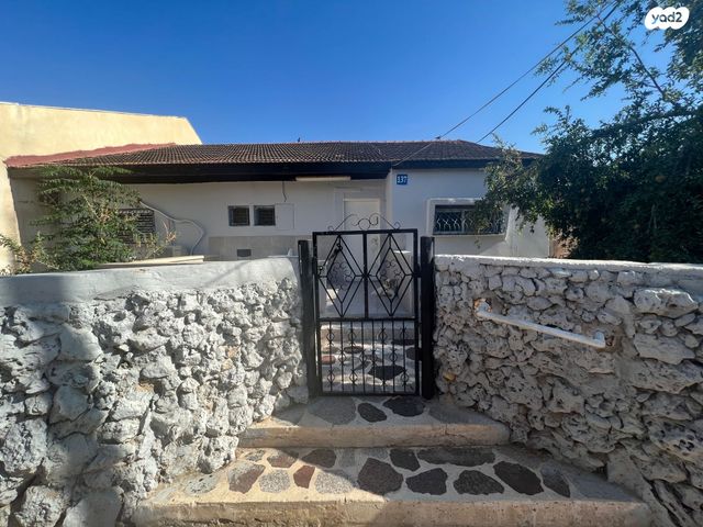 קיבוץ גלויות 