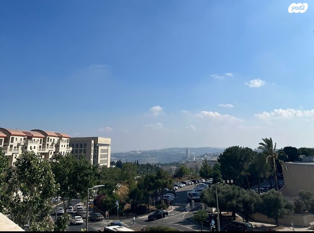 שדרות הנשיא השישי 