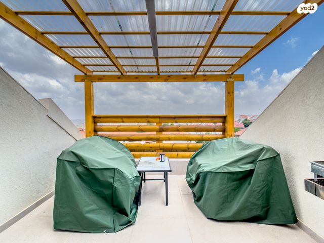 דופלקס, ששת הימים 17, אריאל