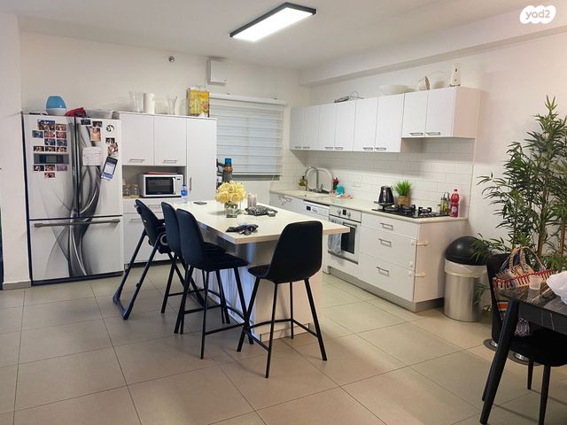 גג/ פנטהאוז, אהוד מנור 4, נאות אפק, אפקה, קרית ביאליק