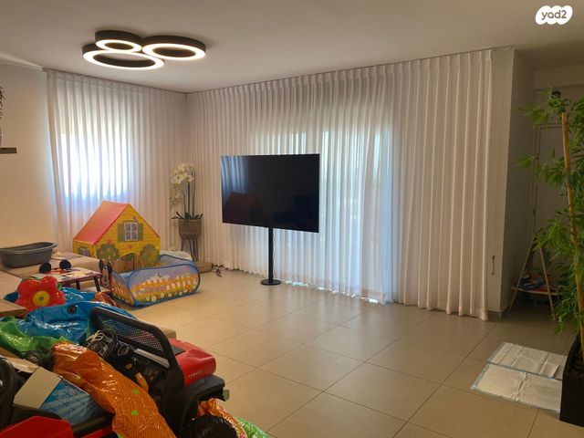 גג/ פנטהאוז, אהוד מנור 4, נאות אפק, אפקה, קרית ביאליק